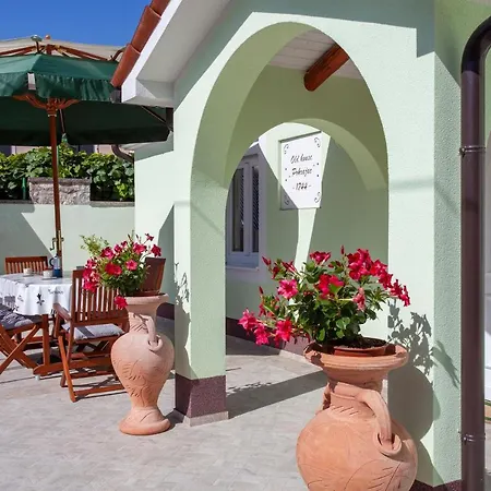 Old House Pokrajac فيلة روفينجسكو سيلو