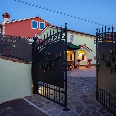 فيلة Old House Pokrajac روفينجسكو سيلو